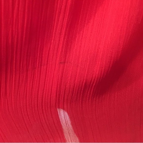 💝Alice + Olivia Crinkled Silk Chiffon Tank - Picture 4 of 5